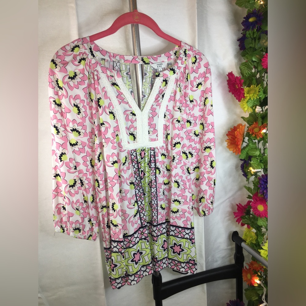 Crown & Ivy | Women’s Floral Pattern Long Sleeve Blouse Top